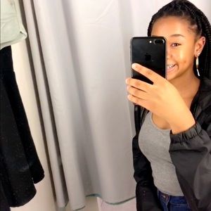 Meet your Posher, Mia